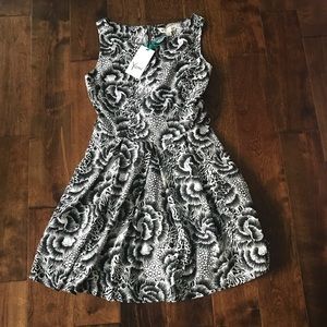 Black/White Yumi Dress • Sz 0/2